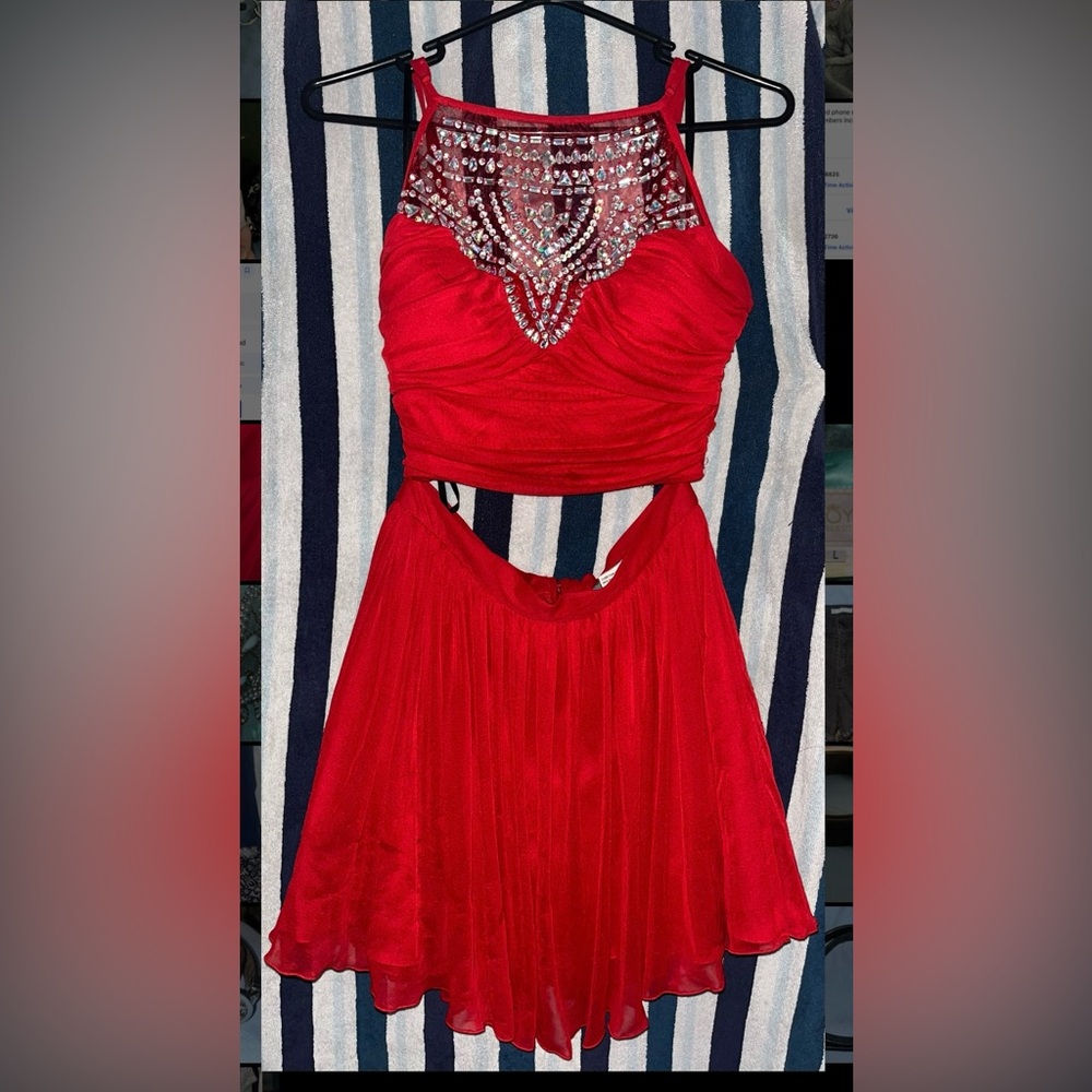 Homecoming / formal 2 piece dress size medium (7-8) women’s
